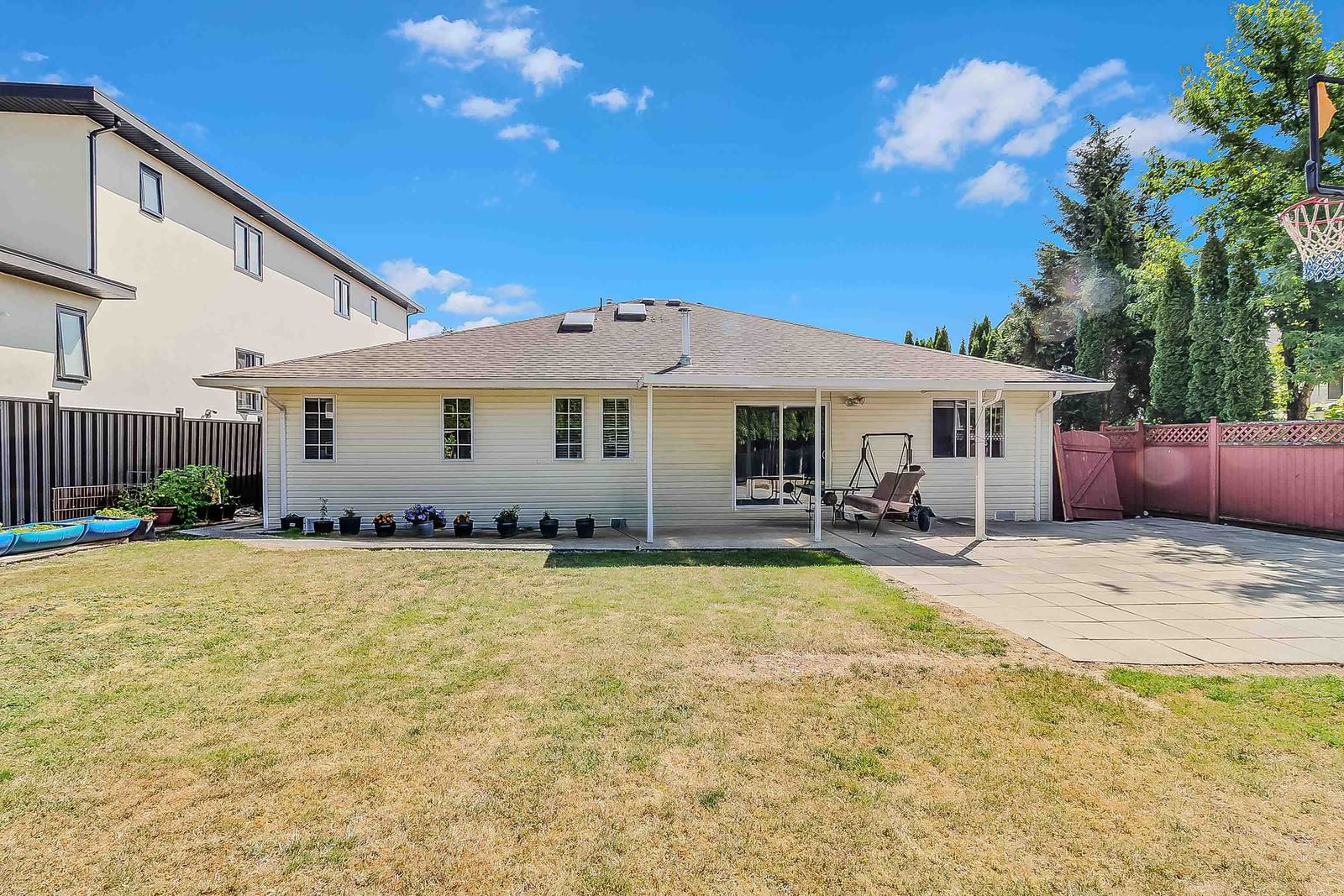 Listing Image 8