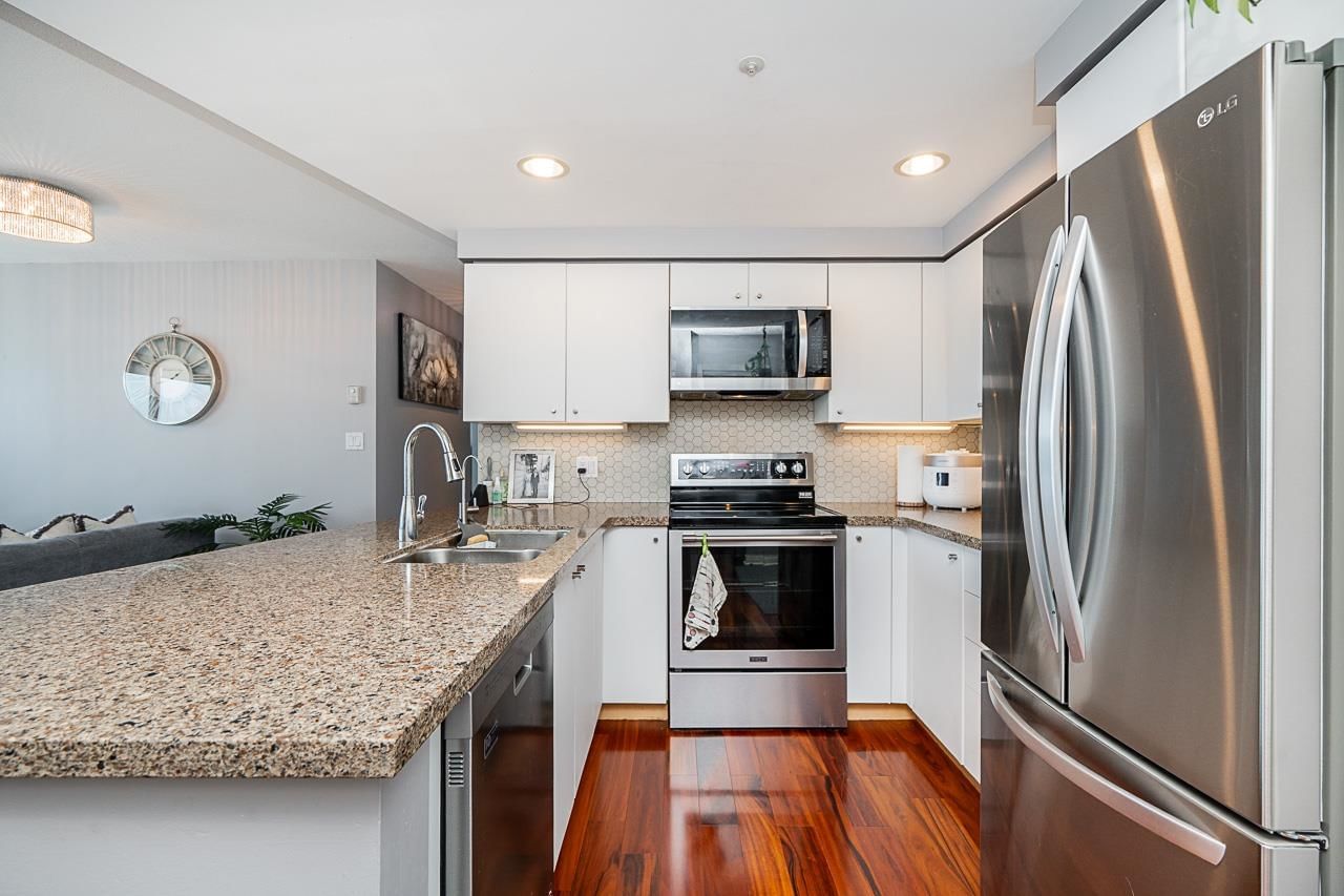 Listing Image 9
