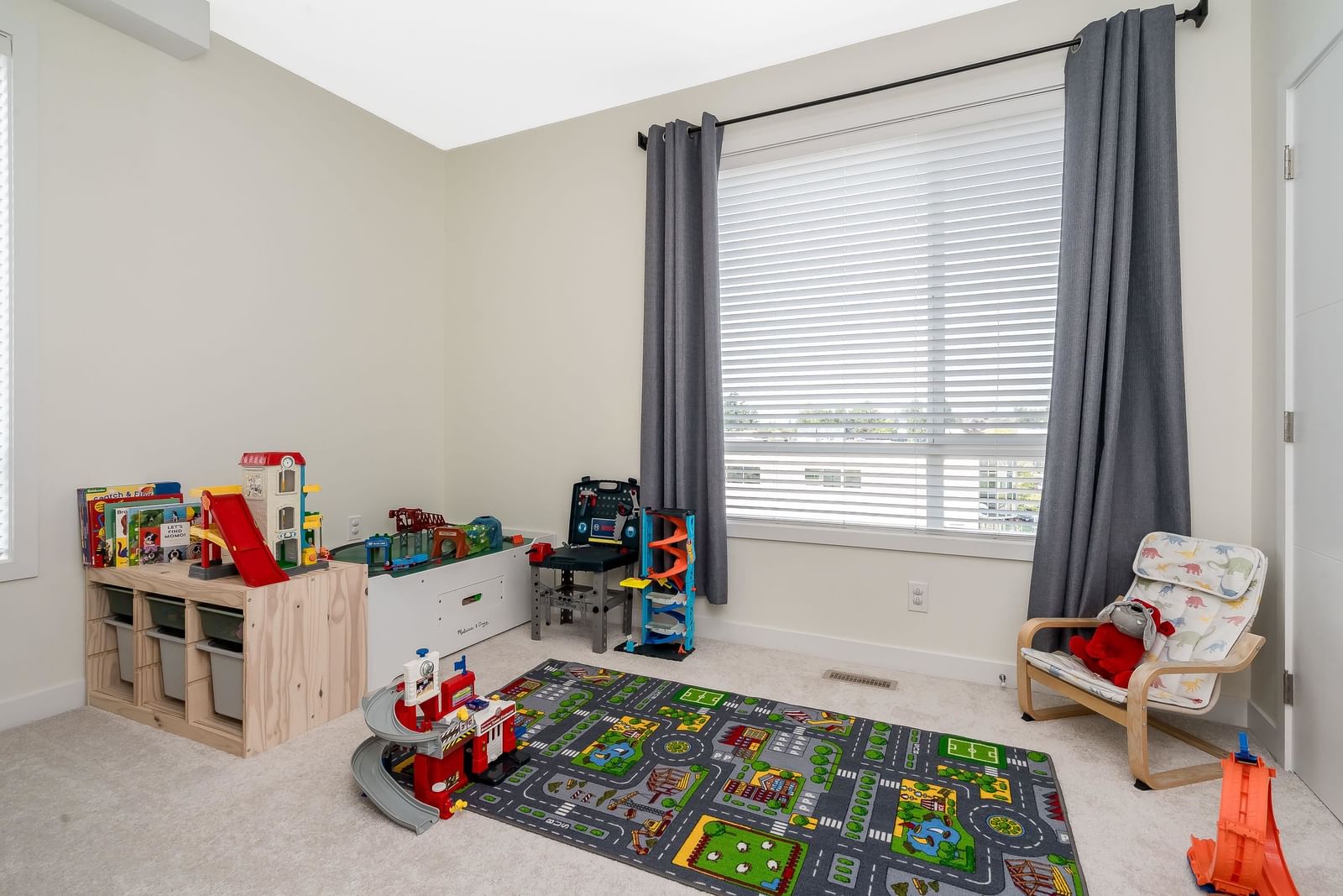 Listing Image 19