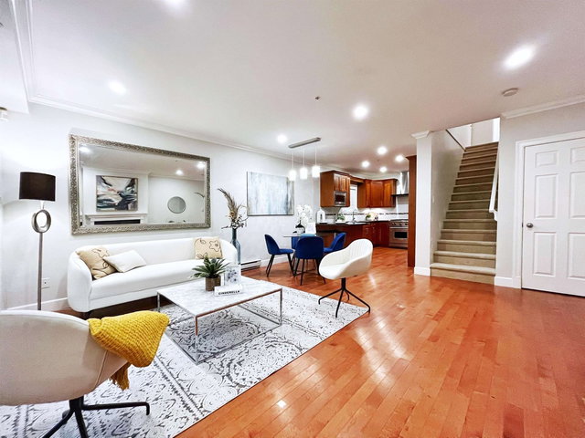 3 - 1135 Barclay Street