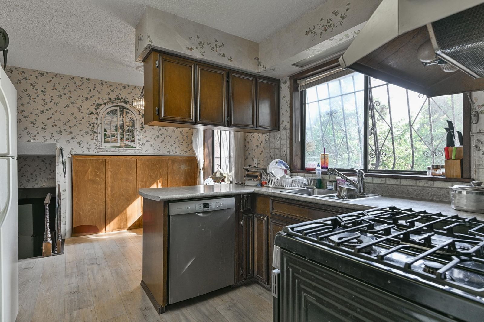 Listing Image 23