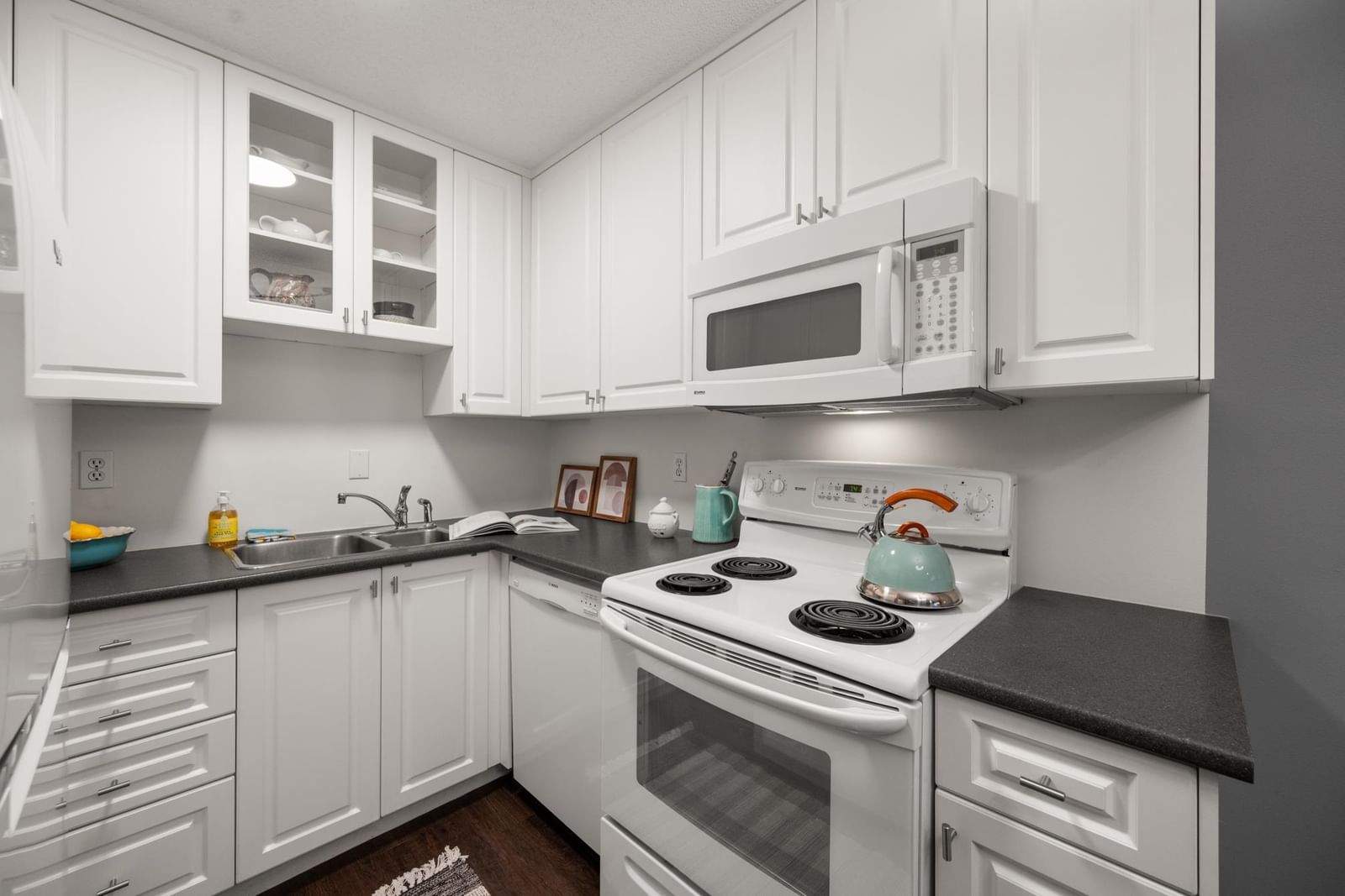 Listing Image 16