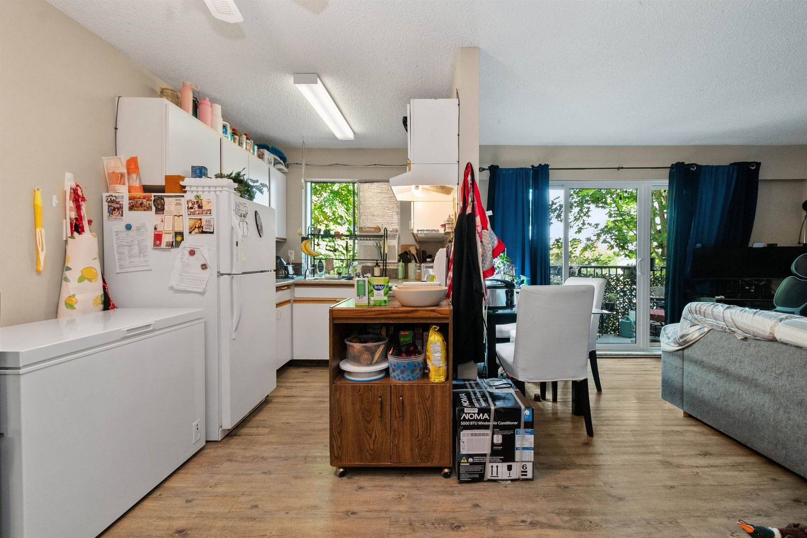 Listing Image 8