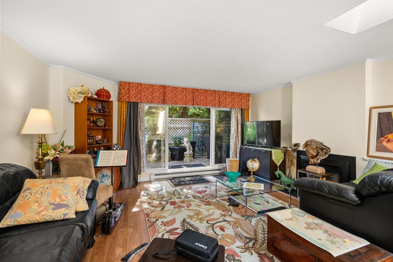 Listing Image 15