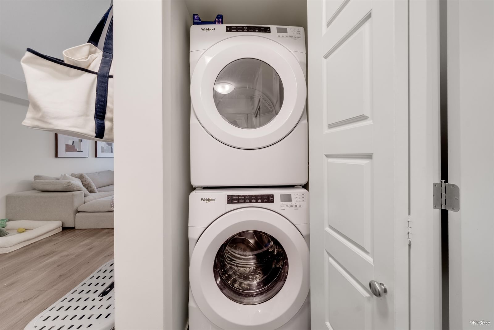 Listing Image 5