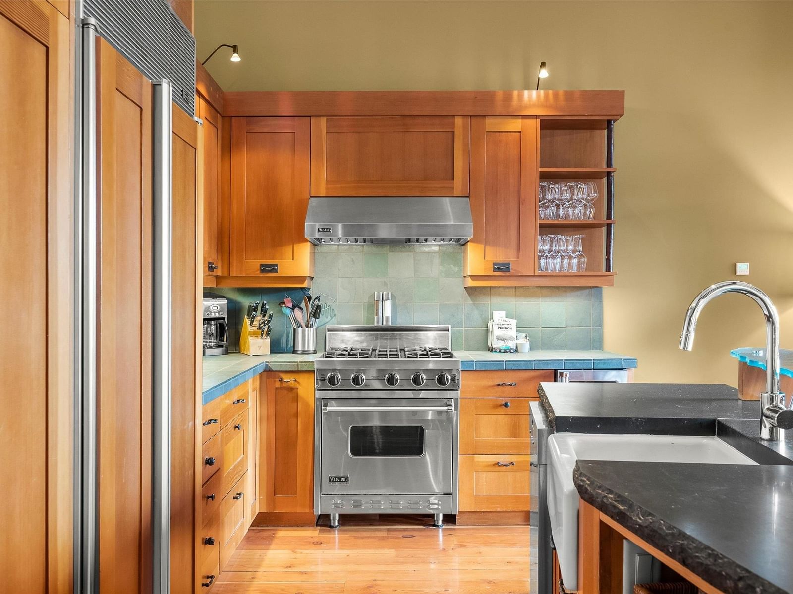 Listing Image 6