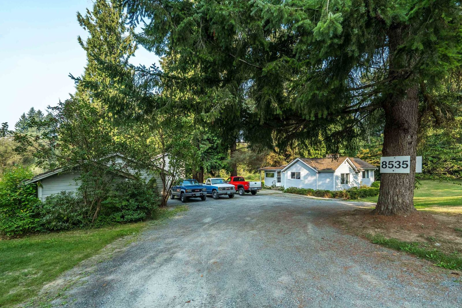 Listing Image 6