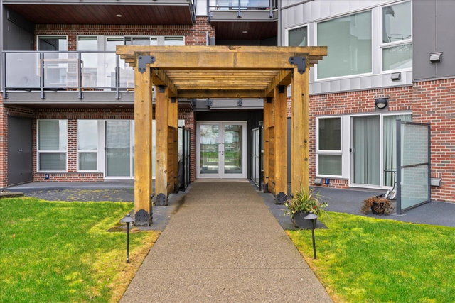 209 - 378 Esplanade Avenue