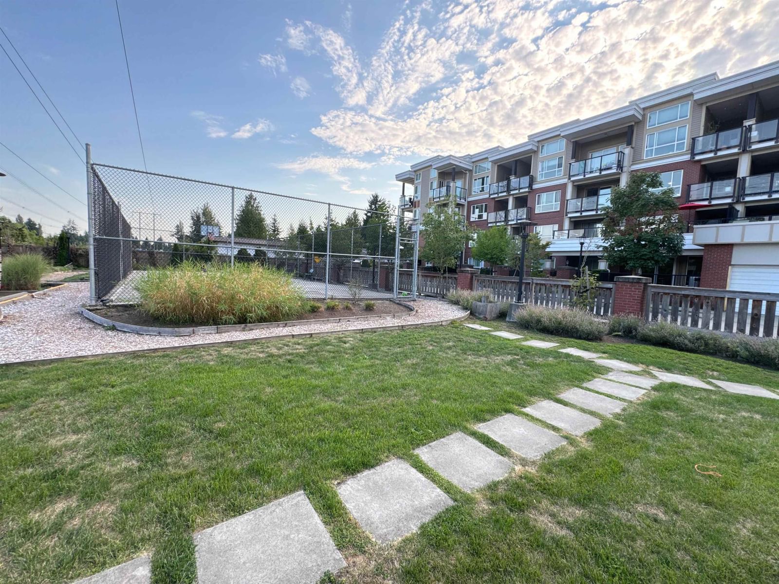 Listing Image 23