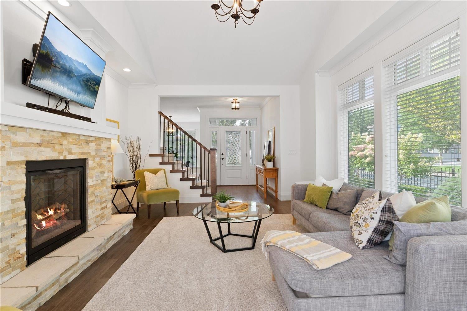 Listing Image 11