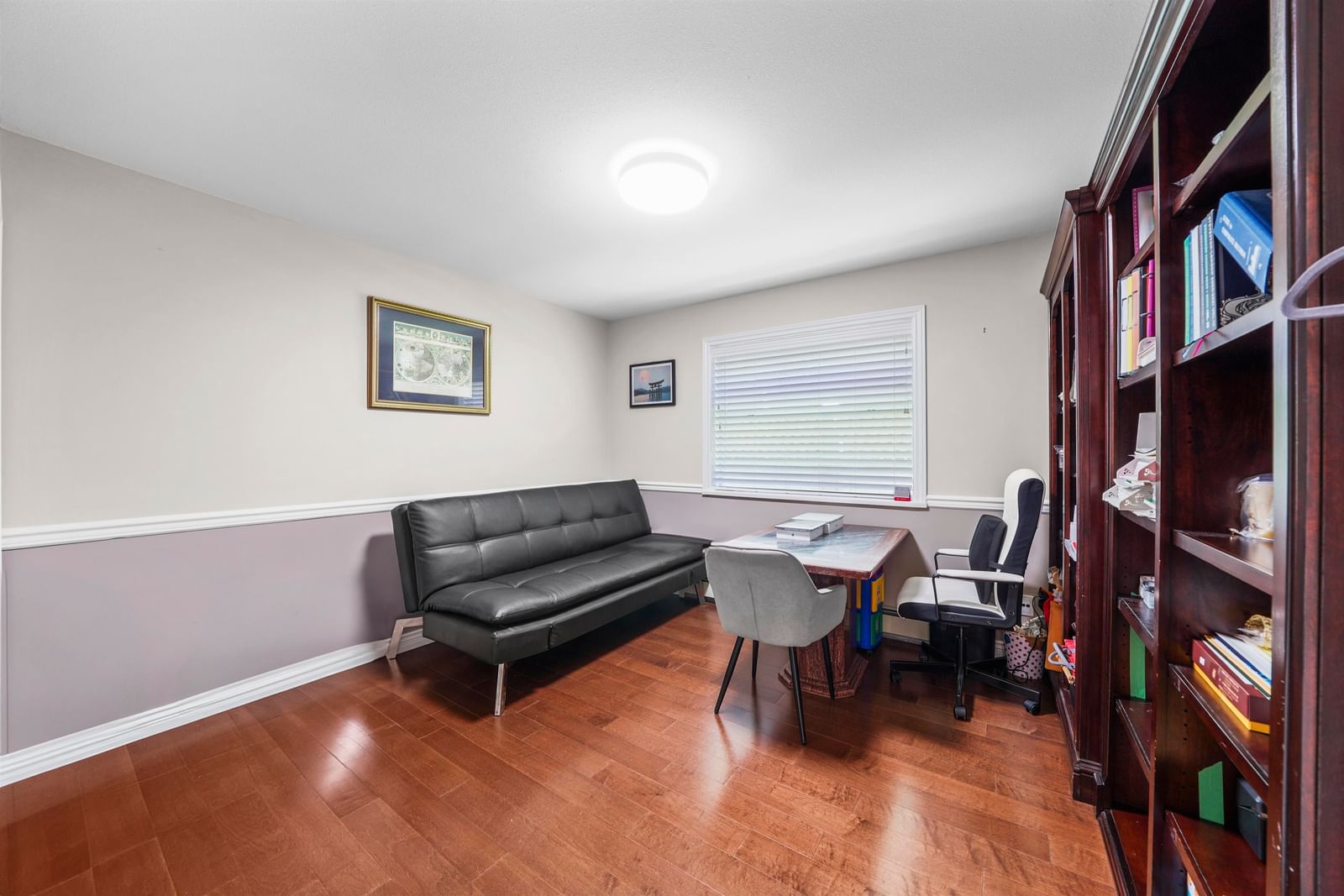 Listing Image 6
