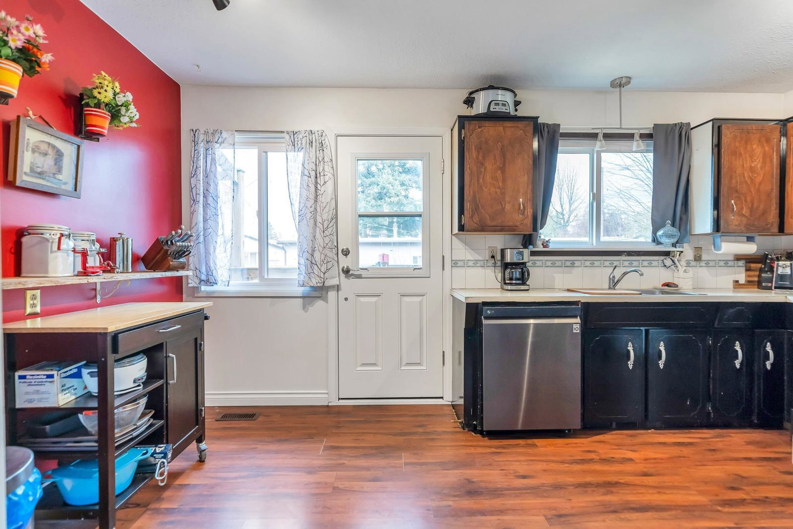 Listing Image 12