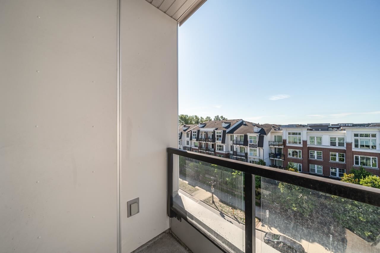 Listing Image 18
