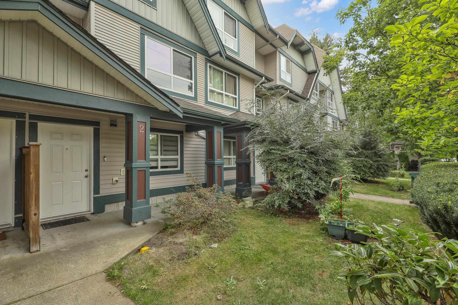 Listing Image 4
