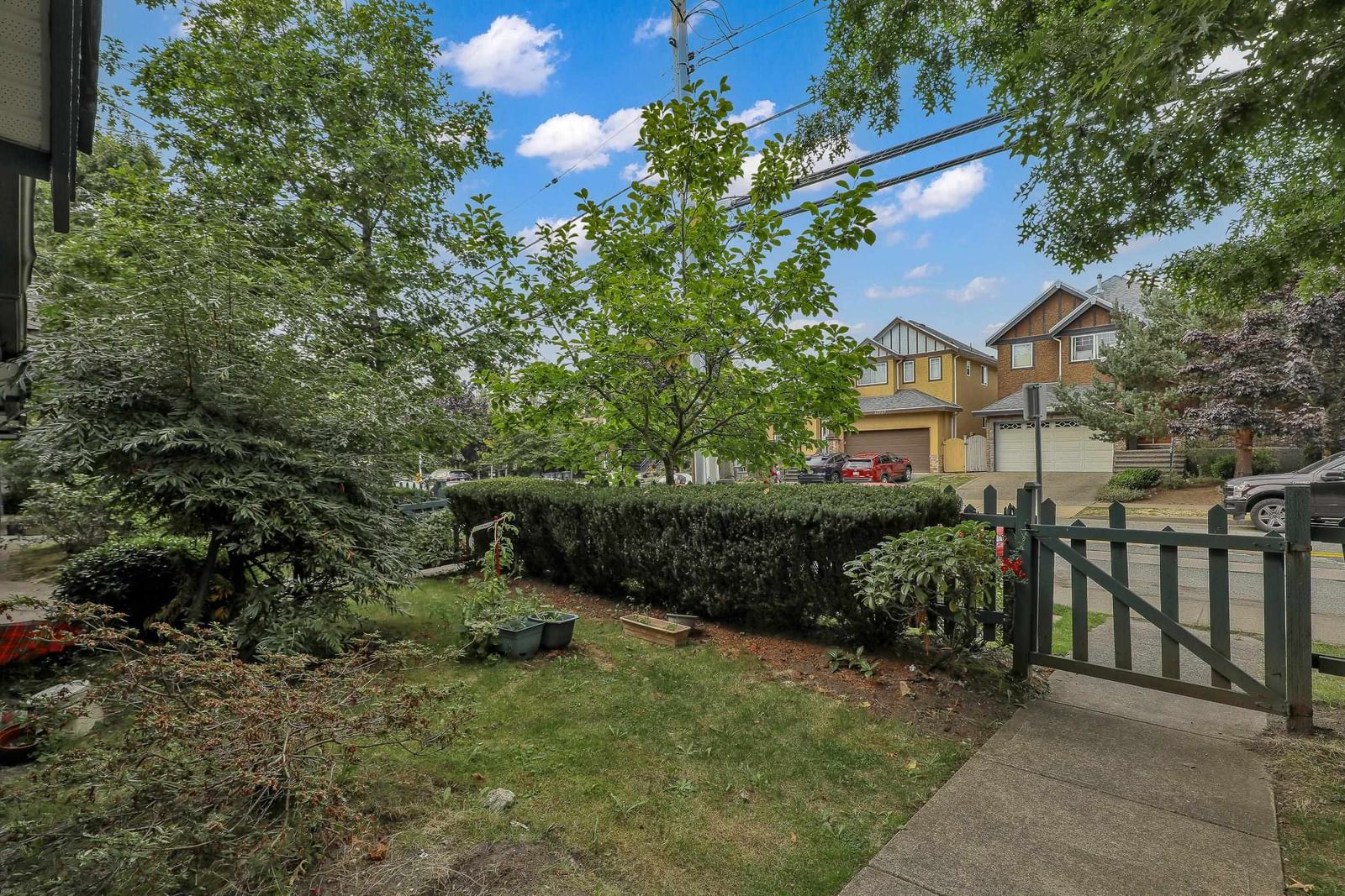 Listing Image 6