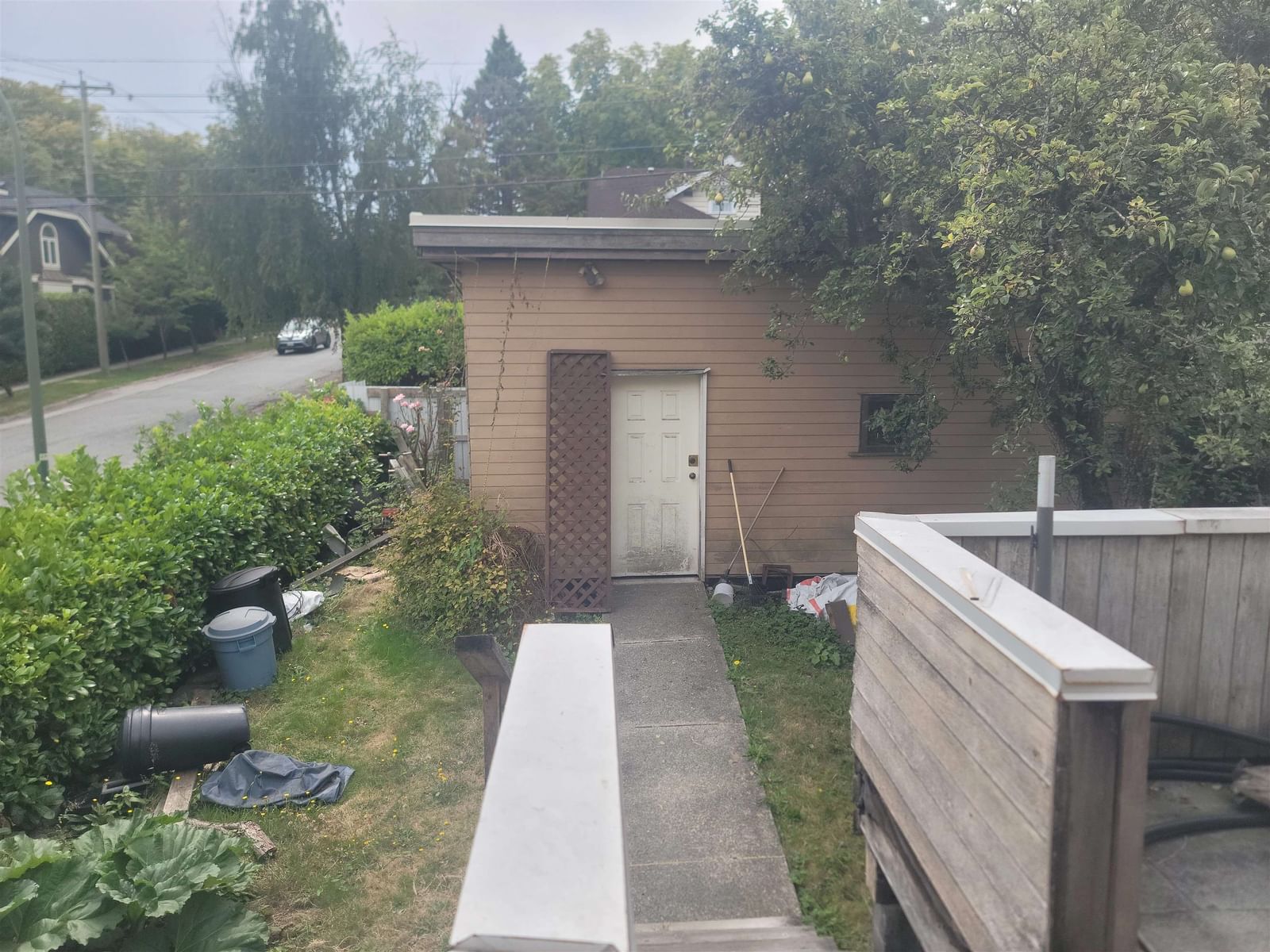 Listing Image 16