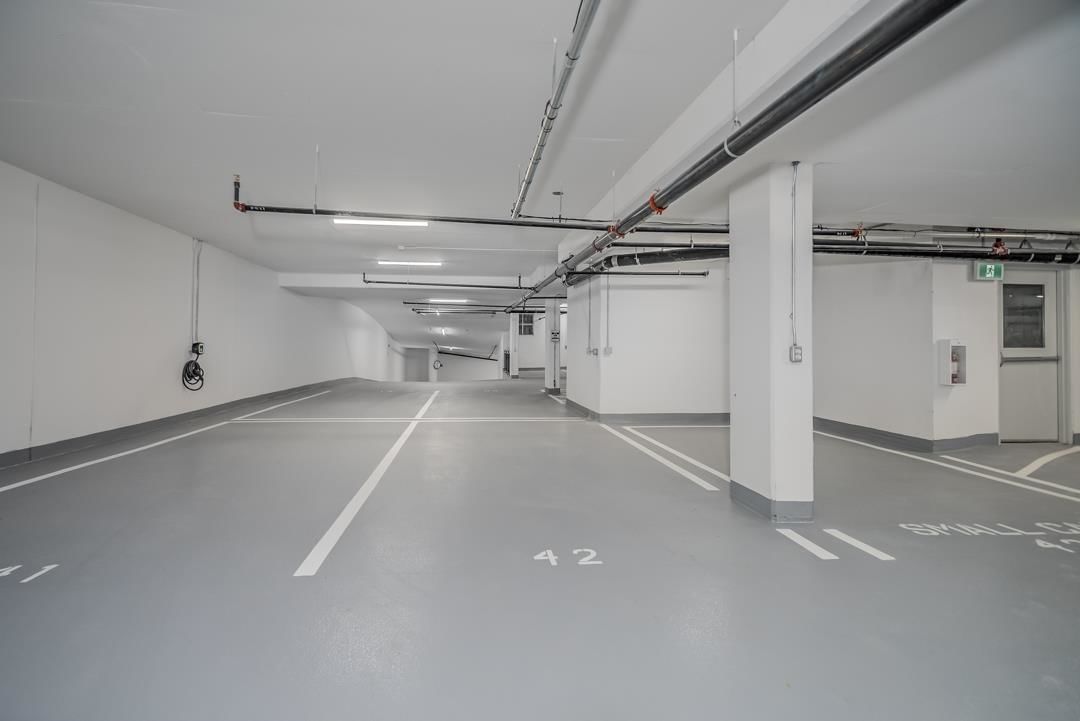 Listing Image 24