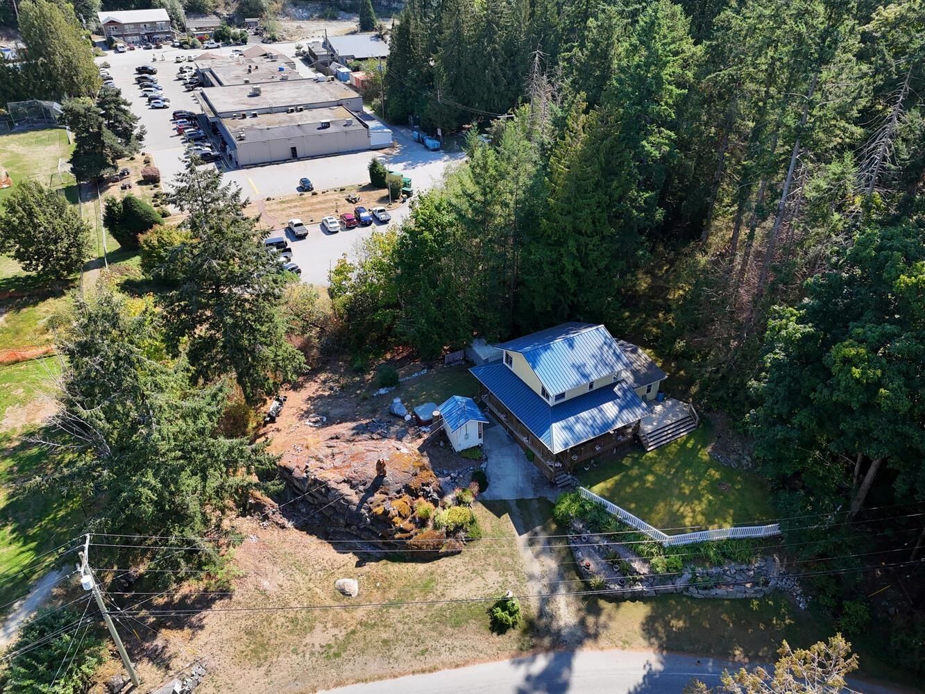 Listing photo 4