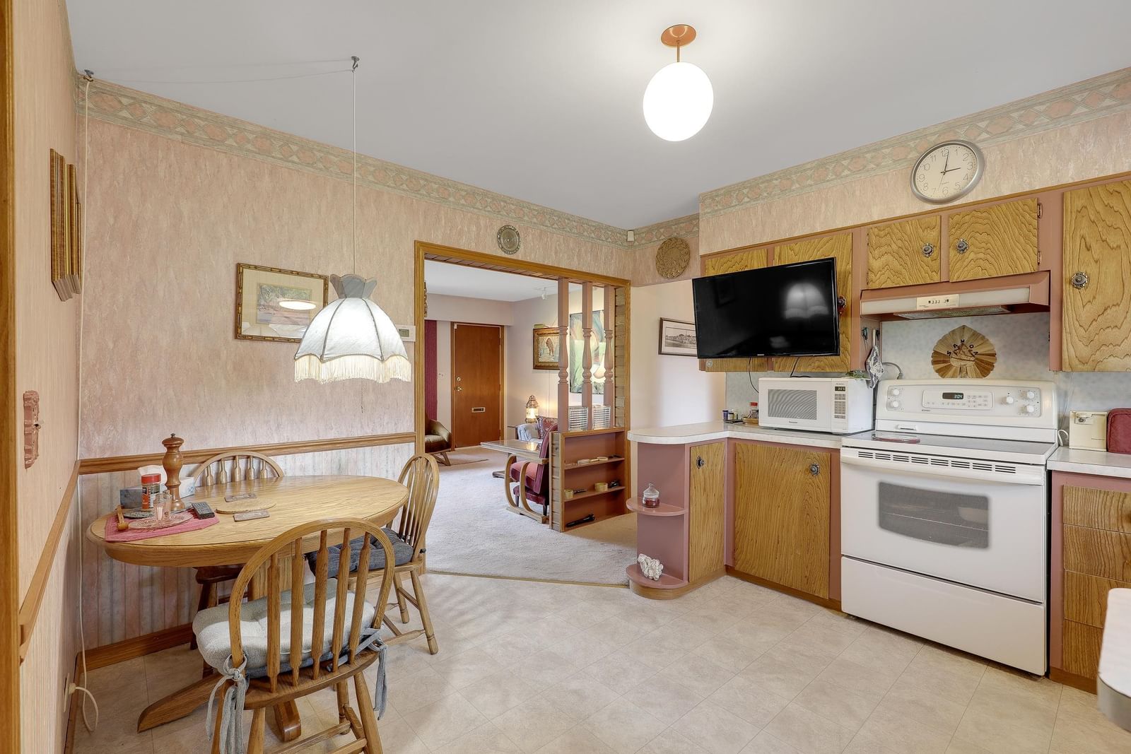 Listing Image 16