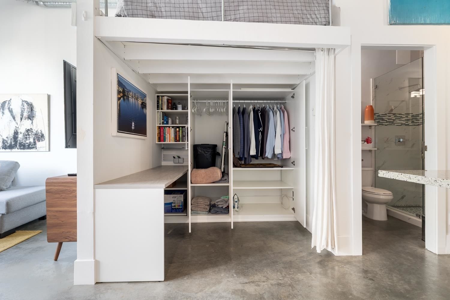 Listing Image 11