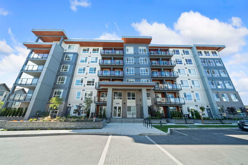 301 - 30494 Cardinal Avenue, Abbotsford, V2T 0A5 | Image 2