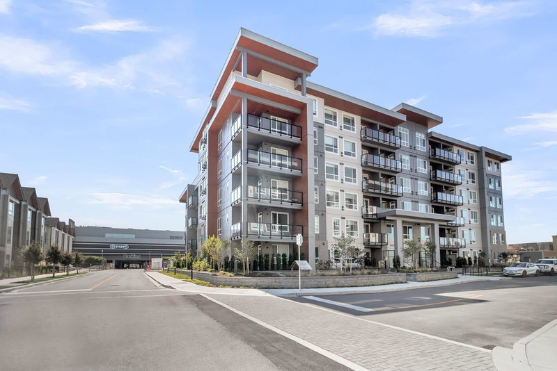 301 - 30494 Cardinal Avenue, Abbotsford, V2T 0A5 | Image 3
