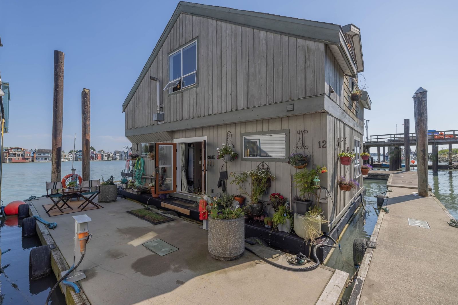 Listing Image 5