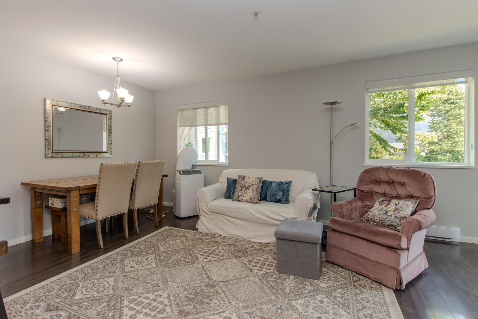 Listing Image 6