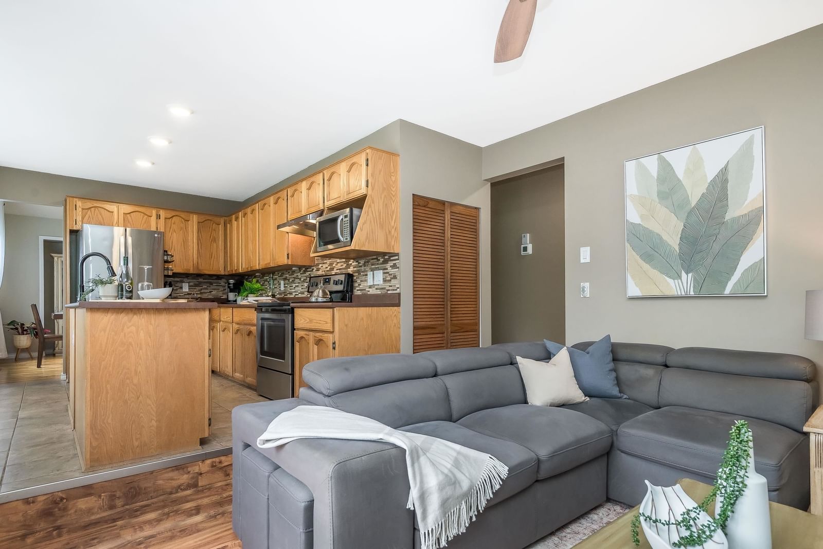 Listing Image 15