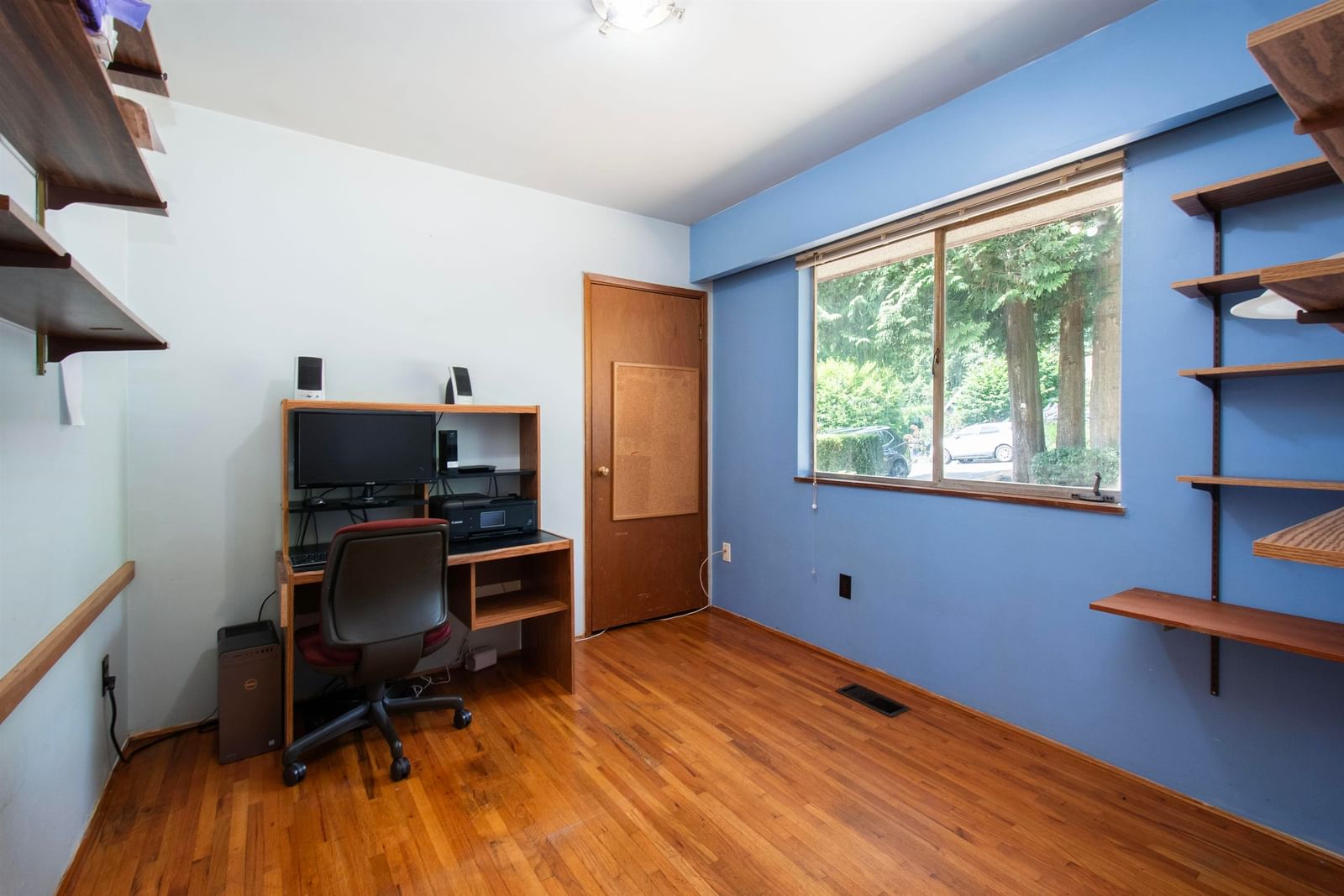 Listing Image 14