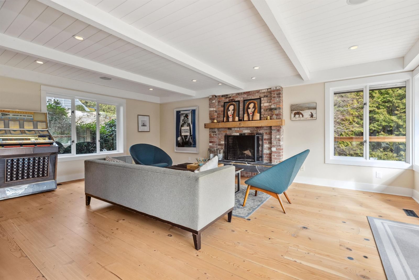 Listing Image 10