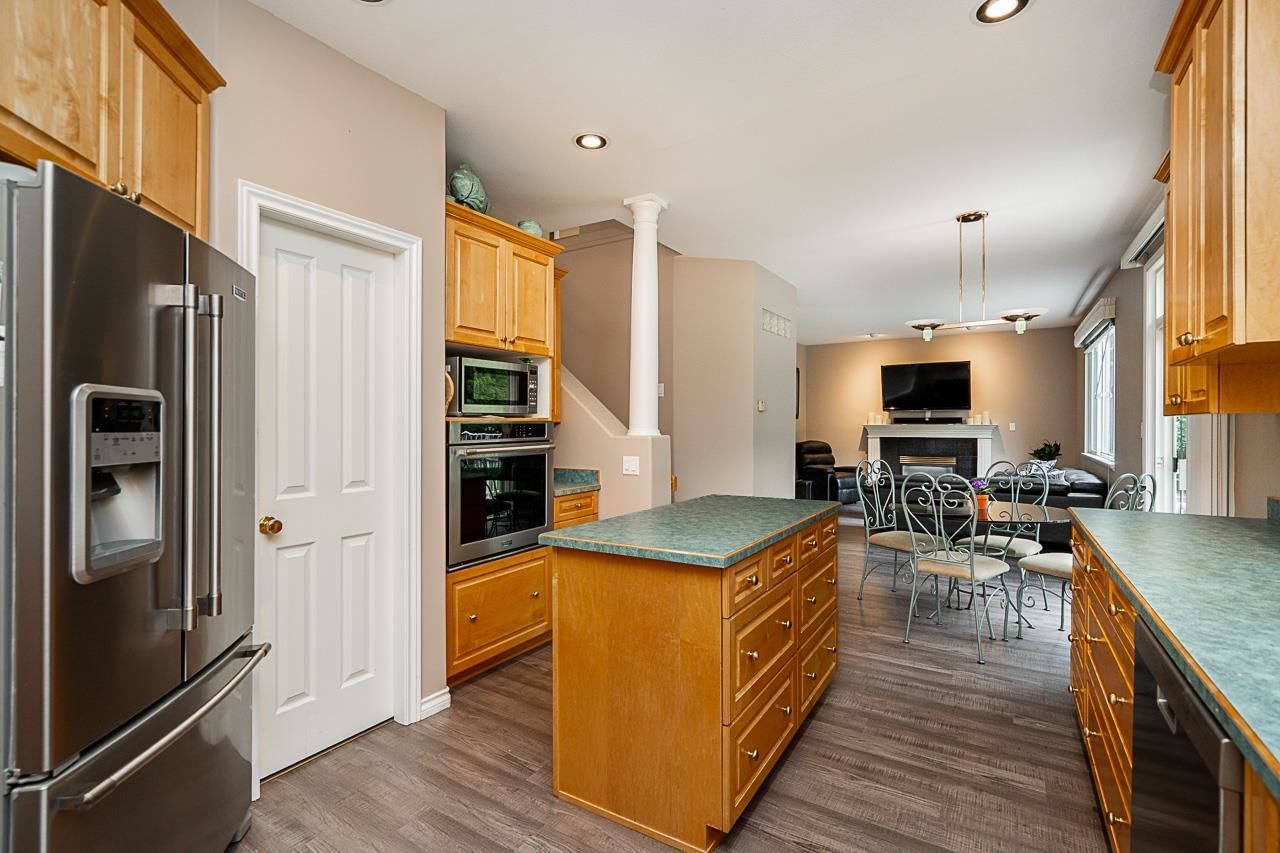 Listing Image 11