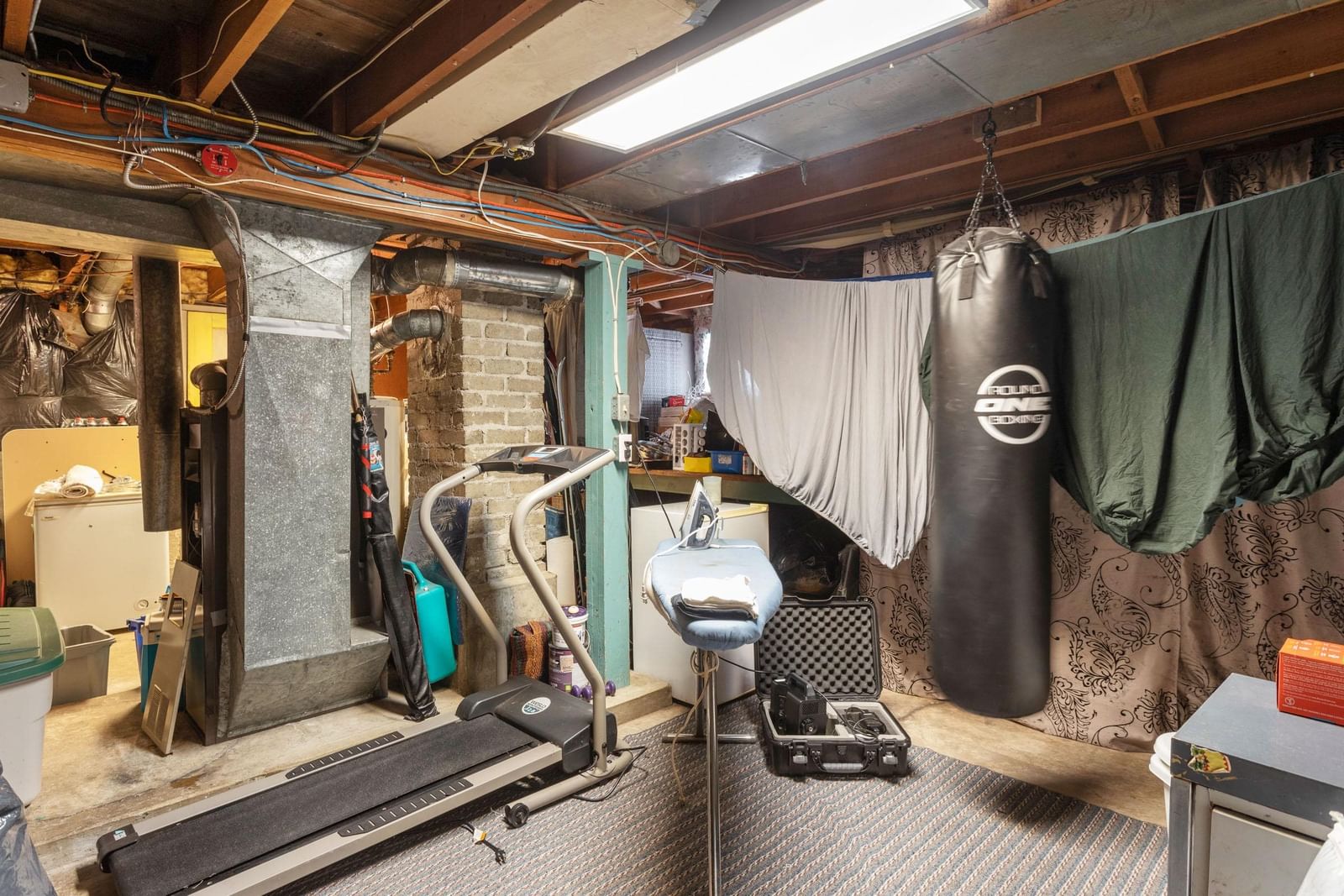 Listing Image 12
