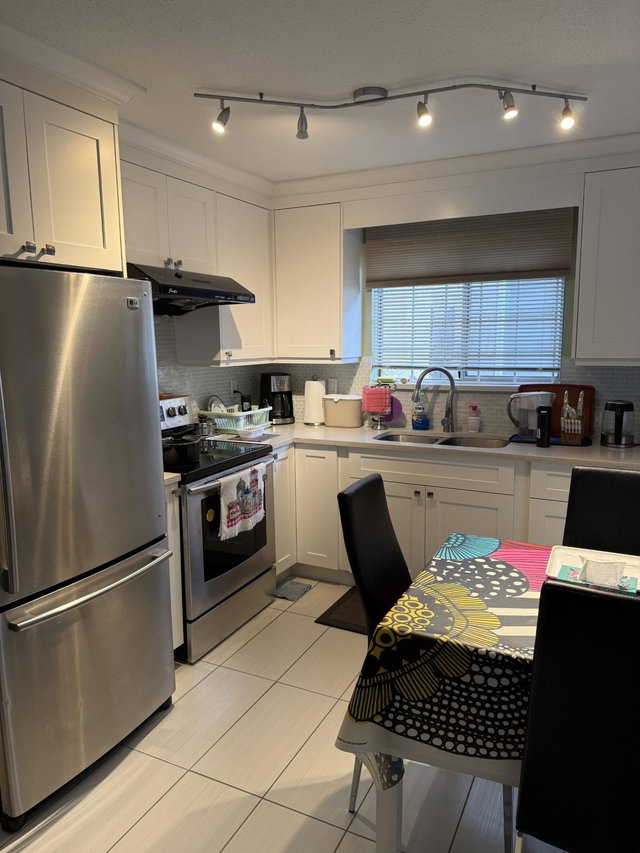 3 - 8280 Bennett Road