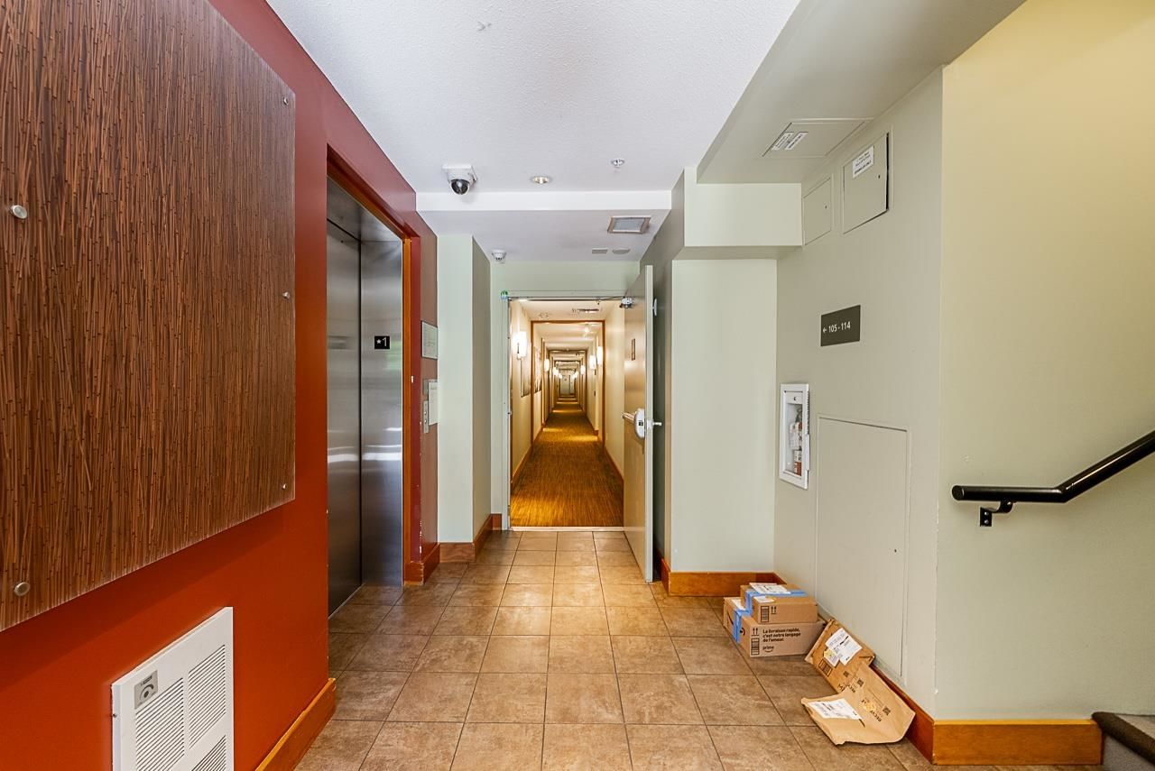 Listing Image 9