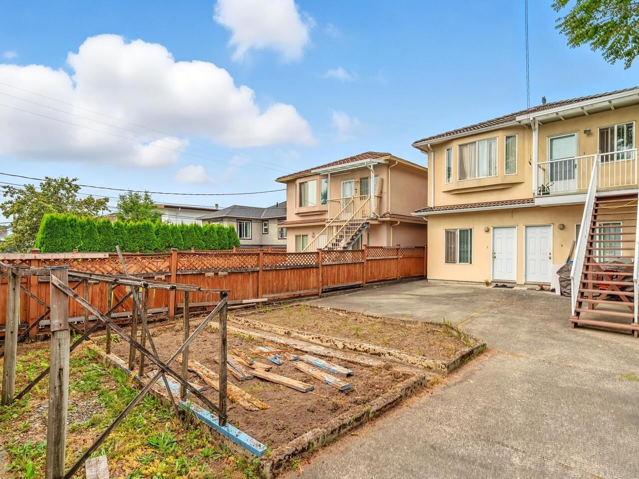 Listing Image 14