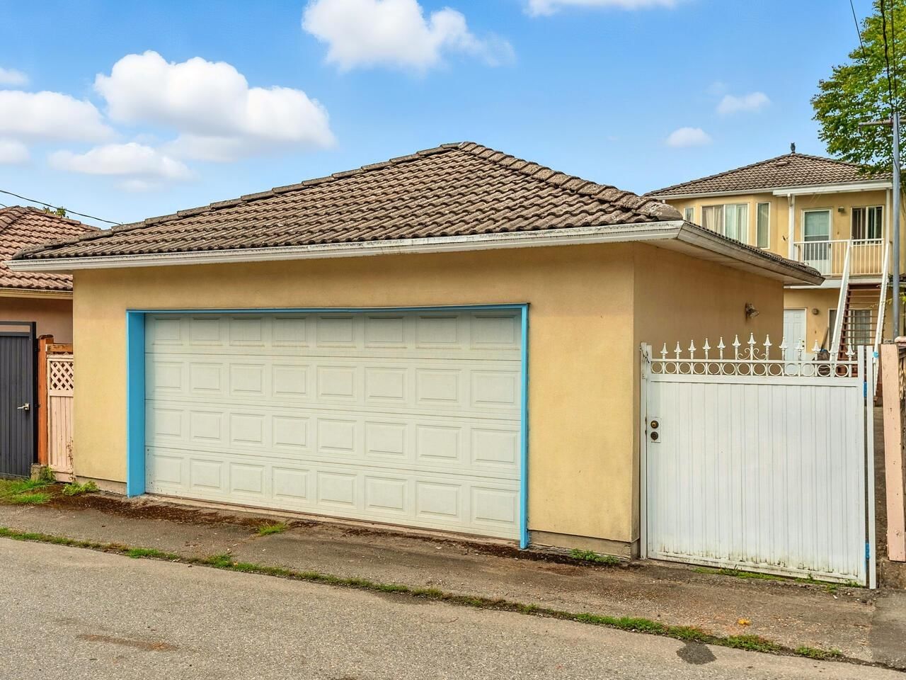 Listing Image 15