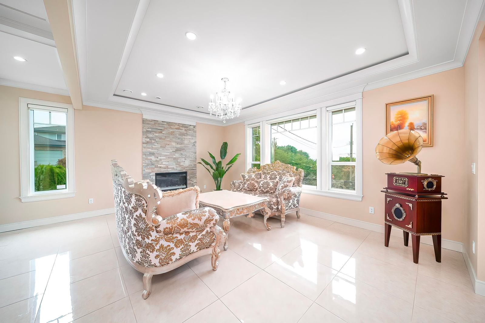 Listing Image 11