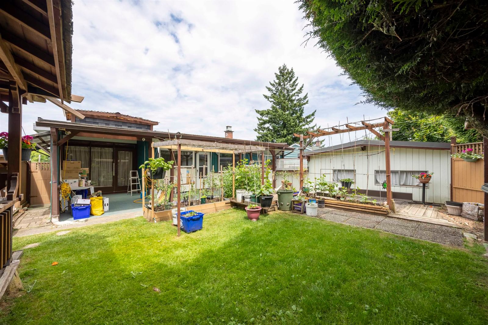 Listing Image 16