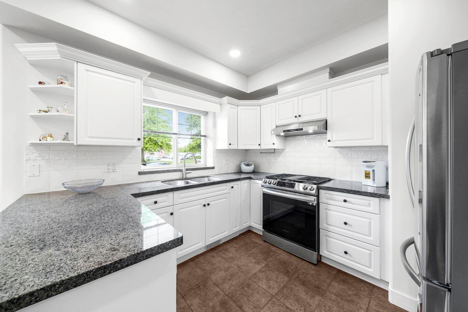Listing Image 21