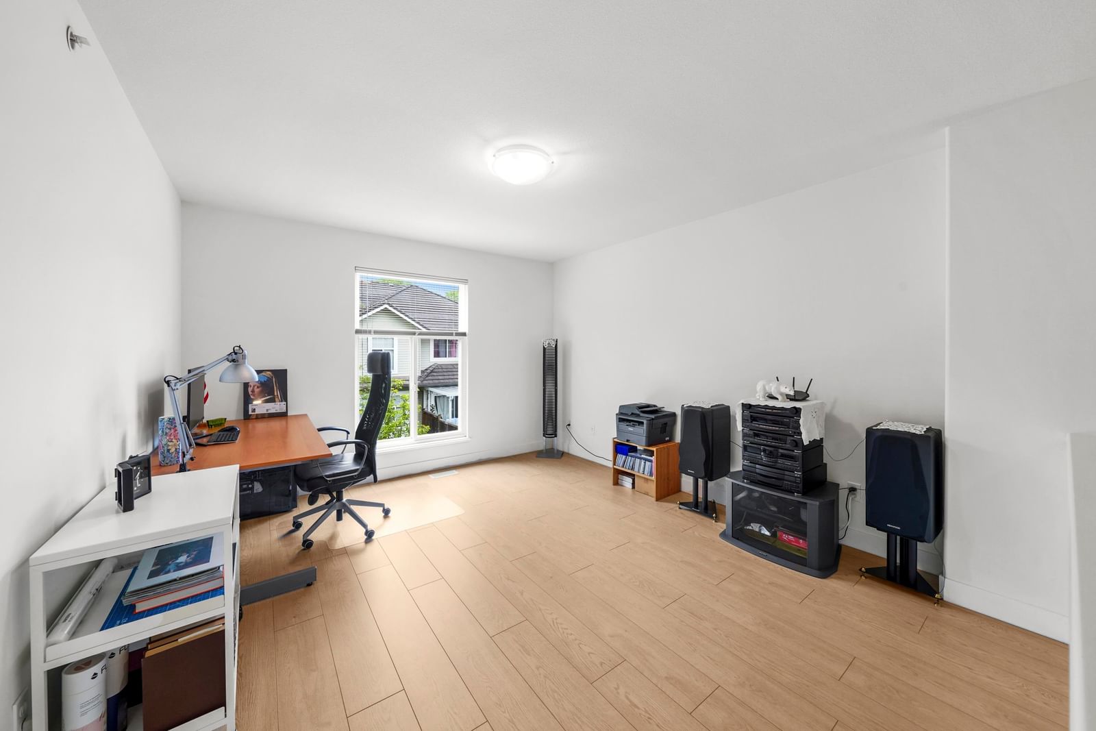 Listing Image 24