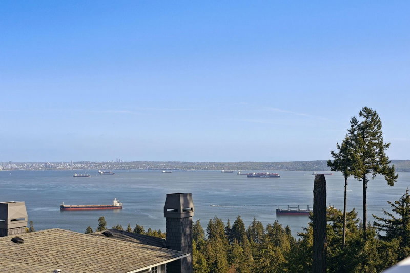 1 - 5110 Alderfeild Place, West Vancouver, V7W 2W7 | Image 2