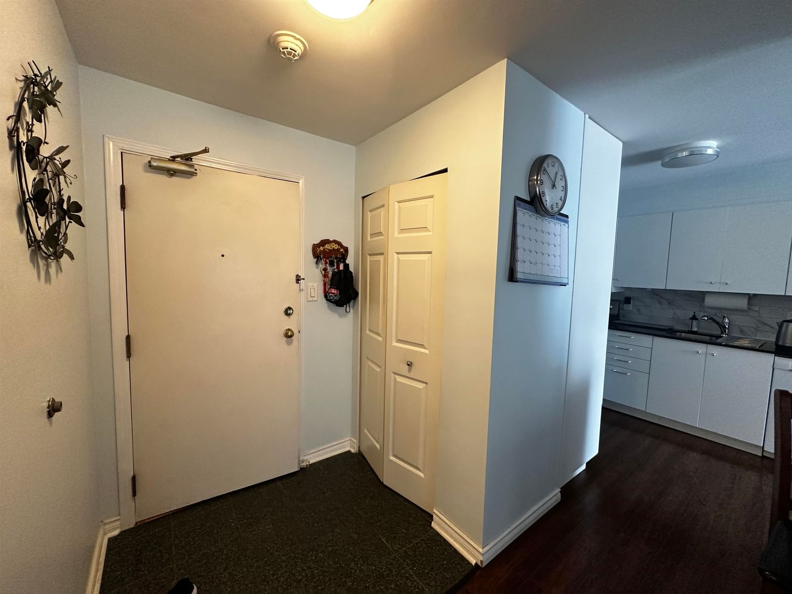 Listing Image 17