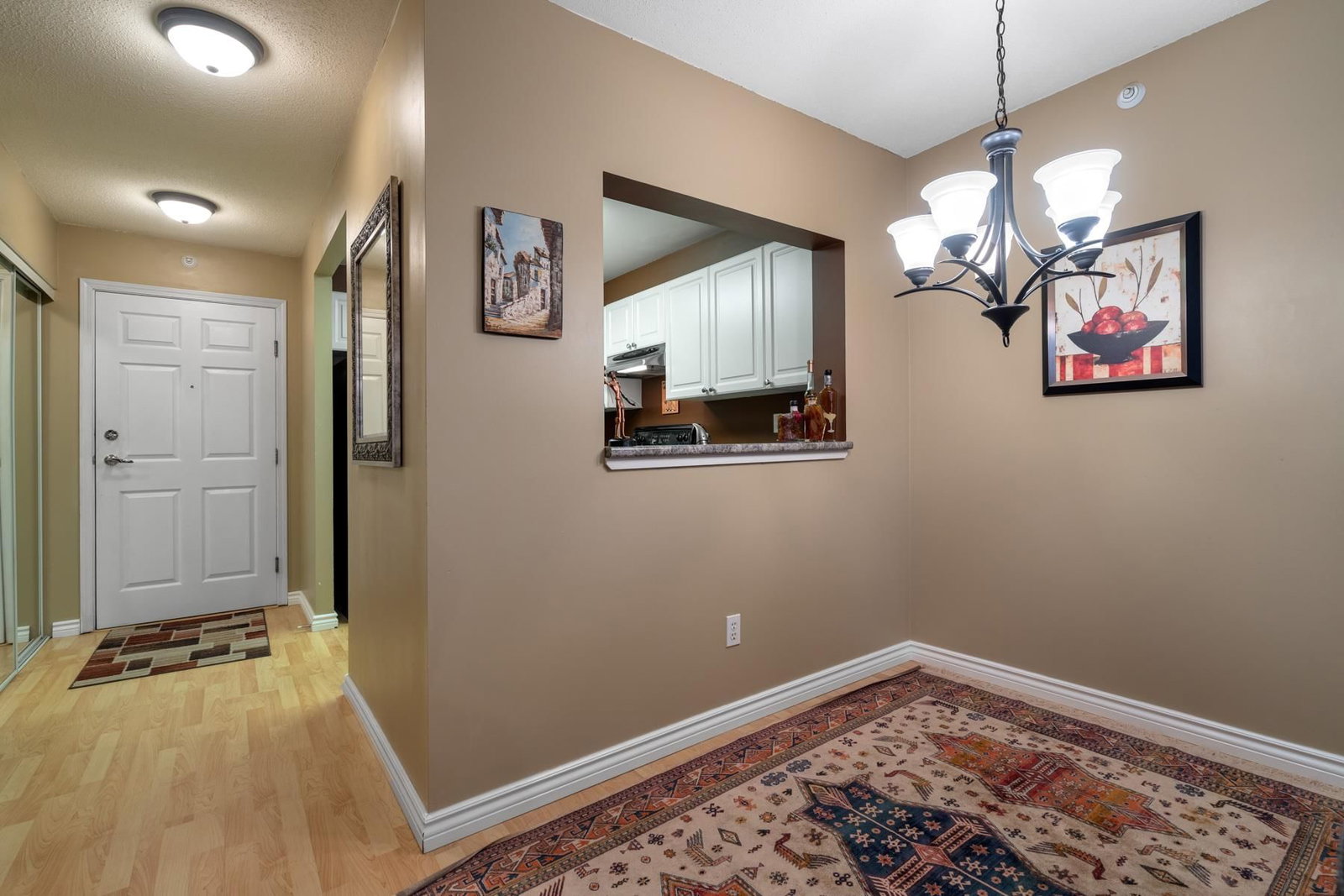 Listing Image 6