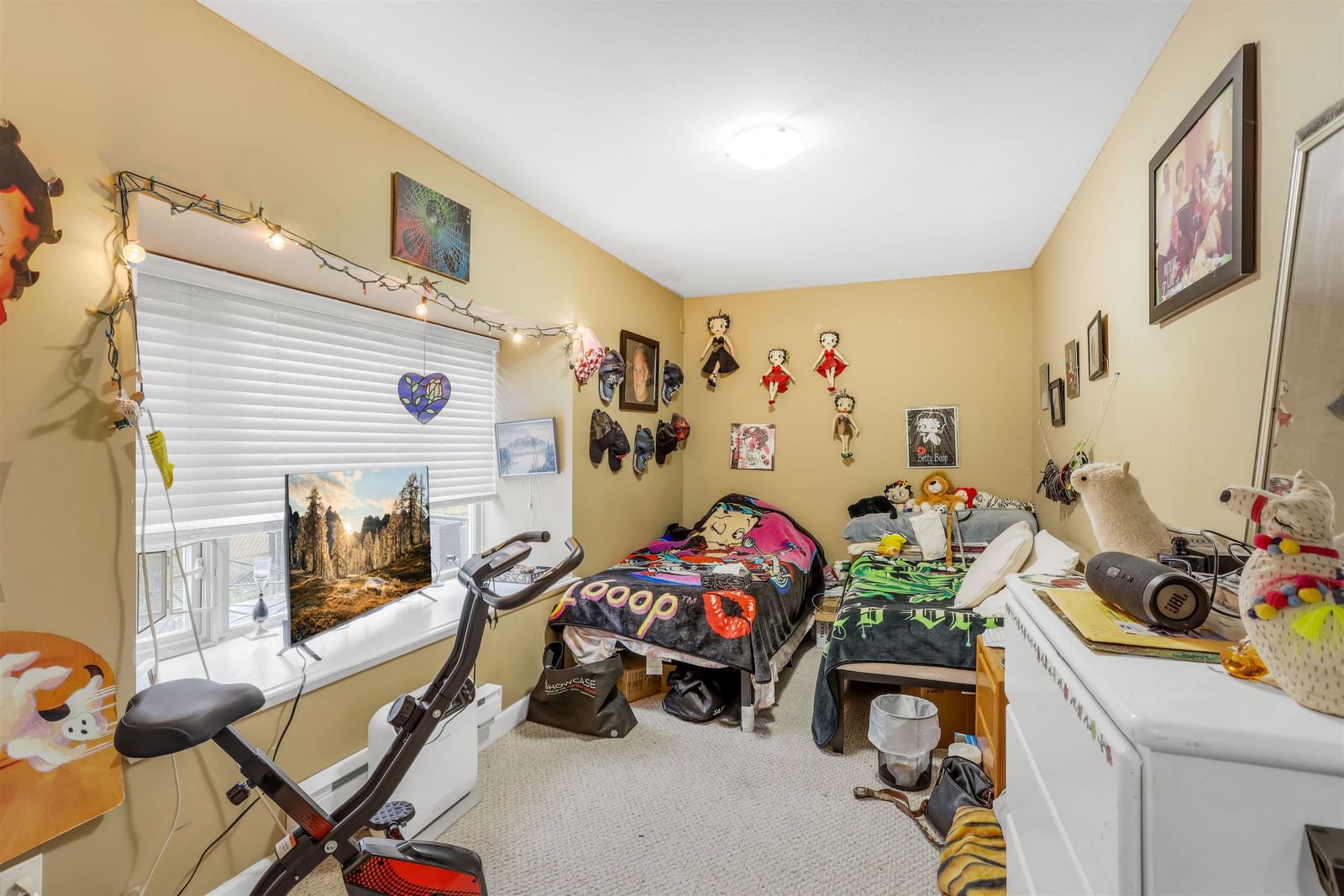 Listing Image 24