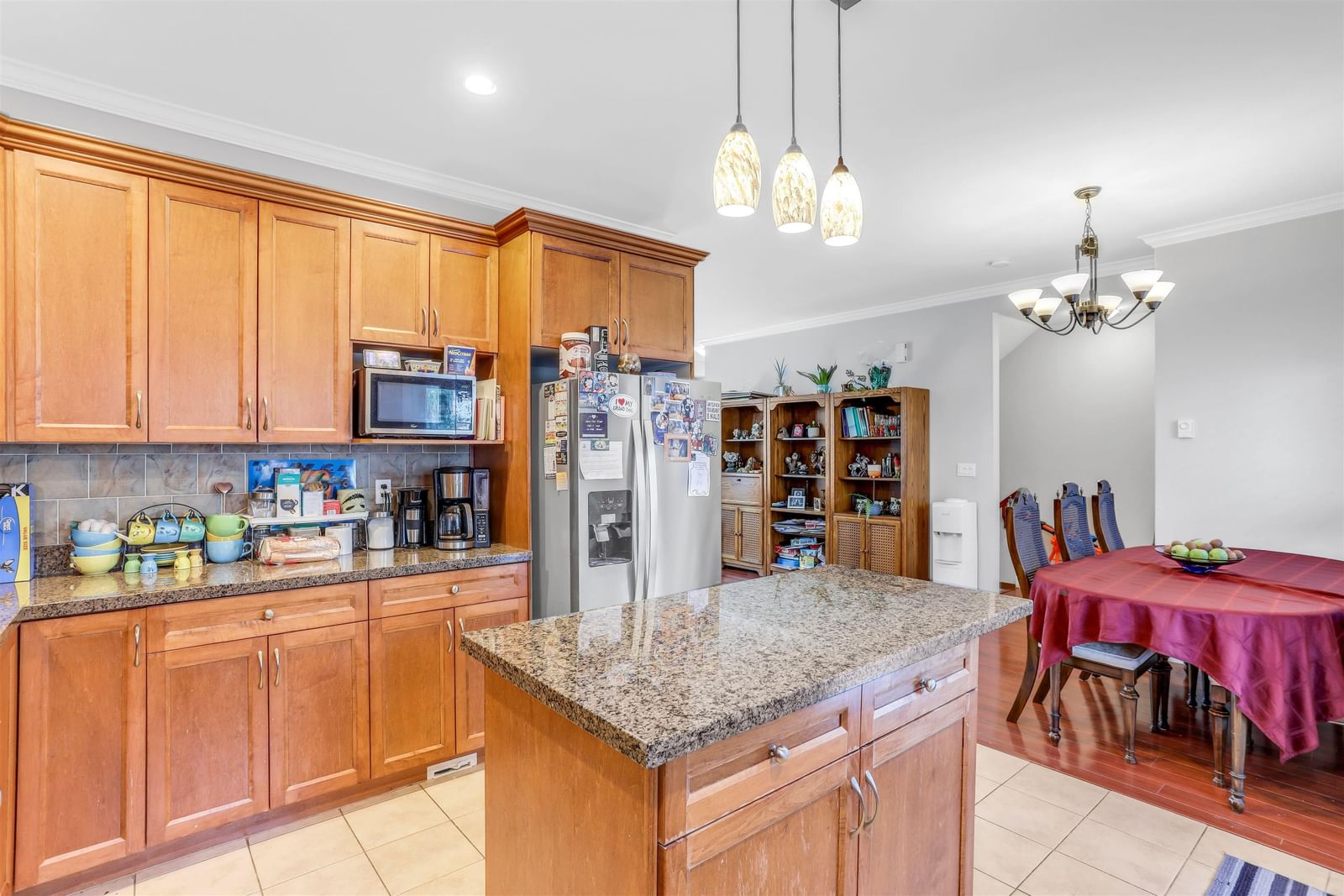 Listing Image 5