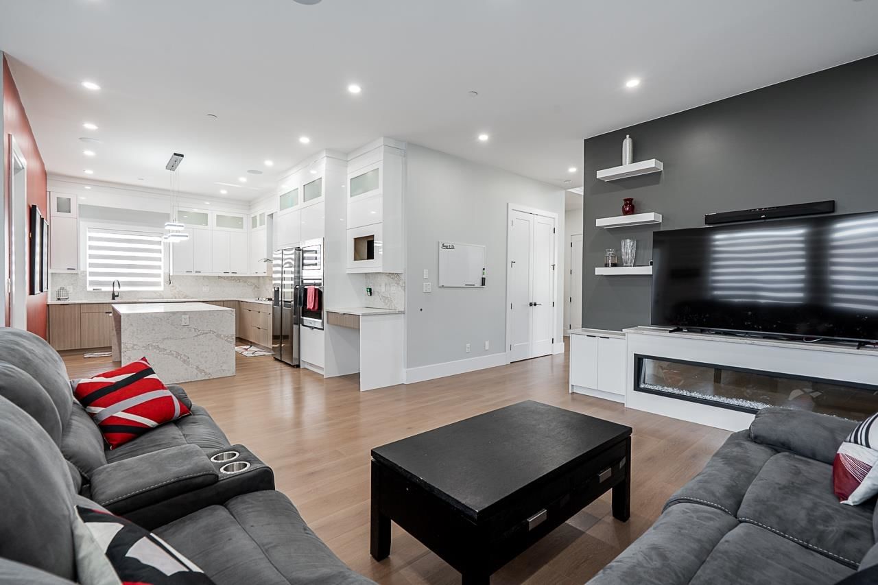 Listing Image 9