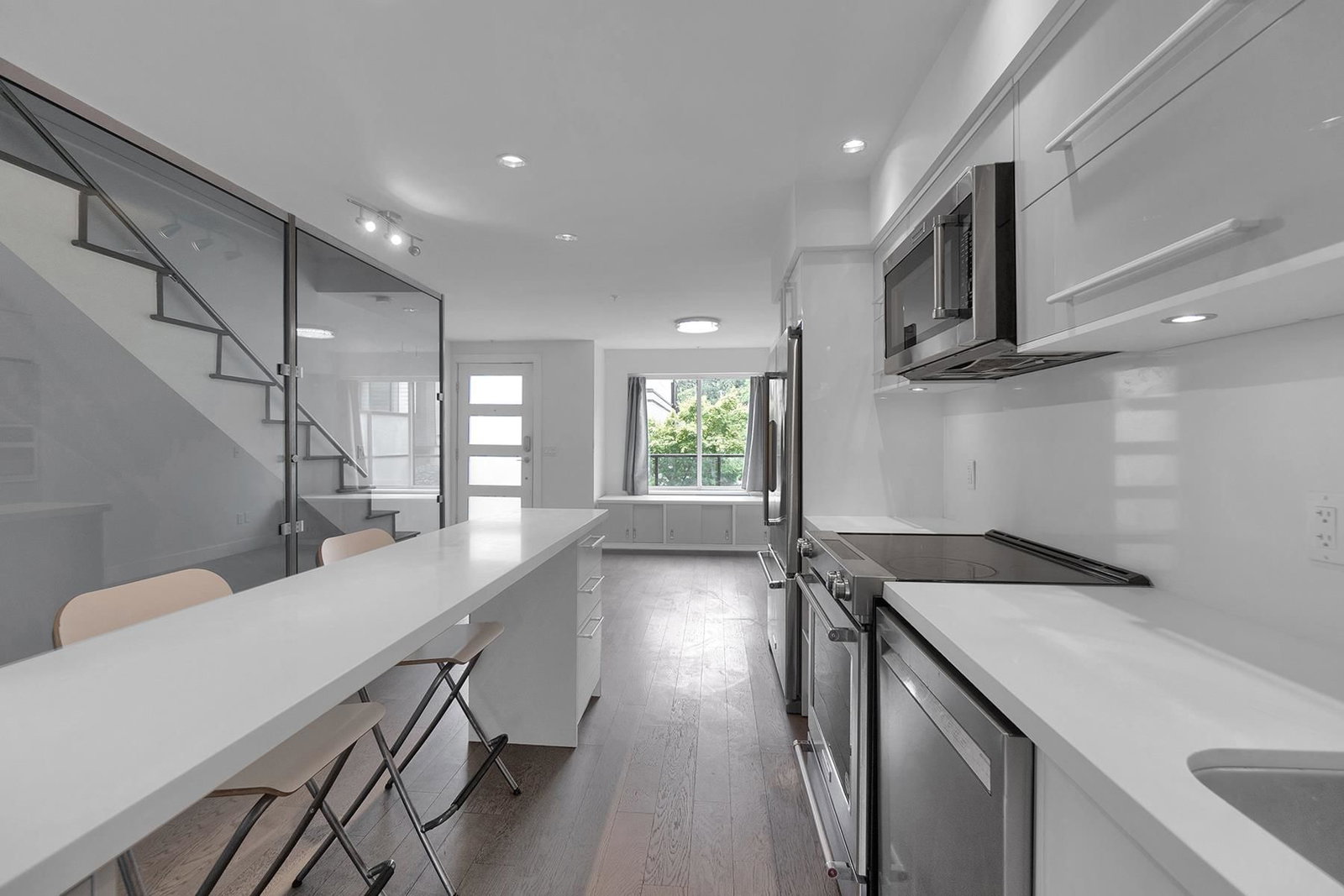 Listing Image 23