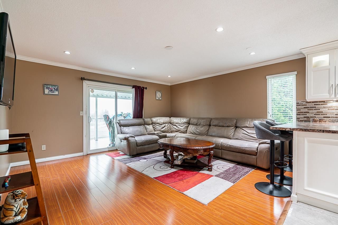 Listing Image 17