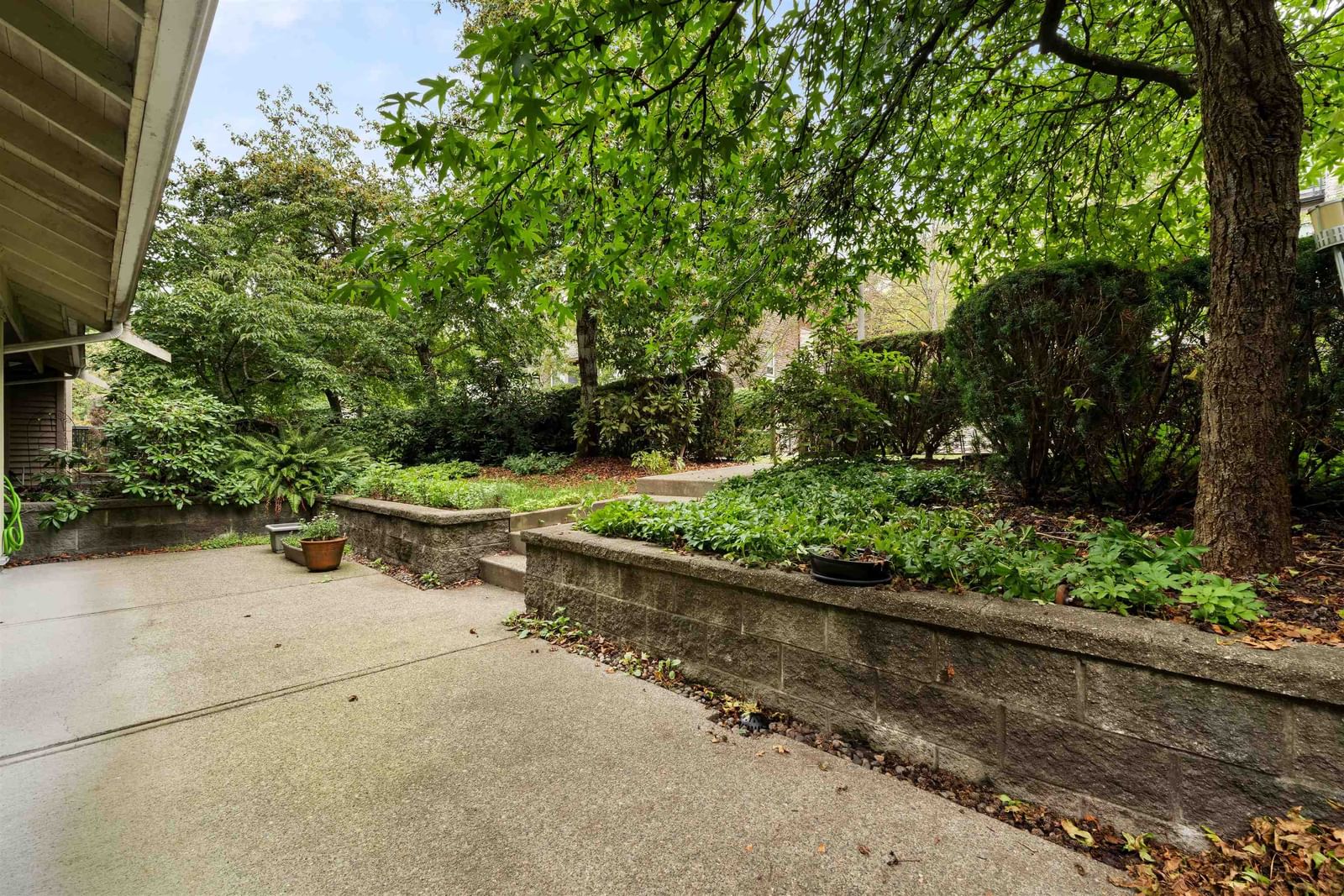 Listing Image 28